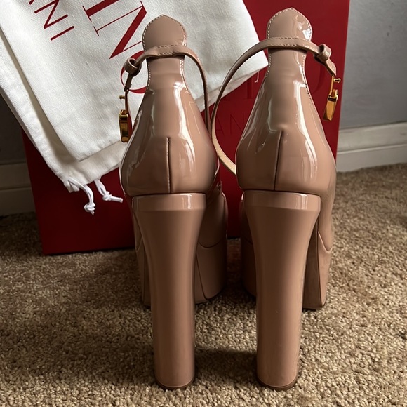 VALENTINO GARAVANI TAN-GO PLATFORM PUMP IN PATENT LEATHER 155 MM Rose color - Picture 4 of 15